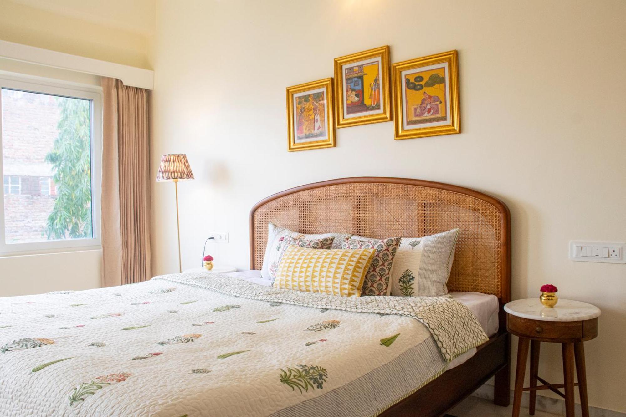 Pushpak Boutique Homestay อุเดเปอร์ ภายนอก รูปภาพ