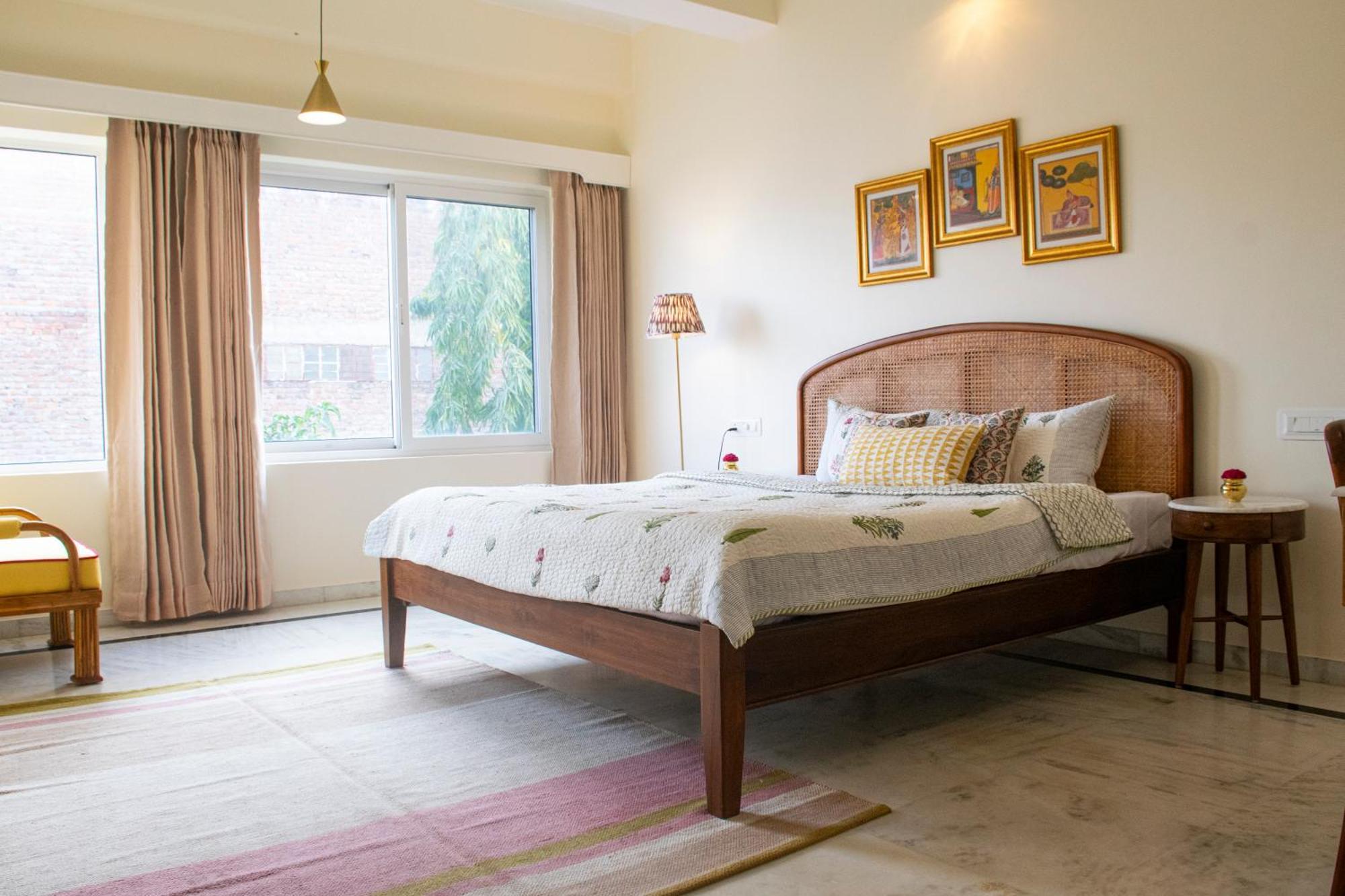 Pushpak Boutique Homestay อุเดเปอร์ ภายนอก รูปภาพ