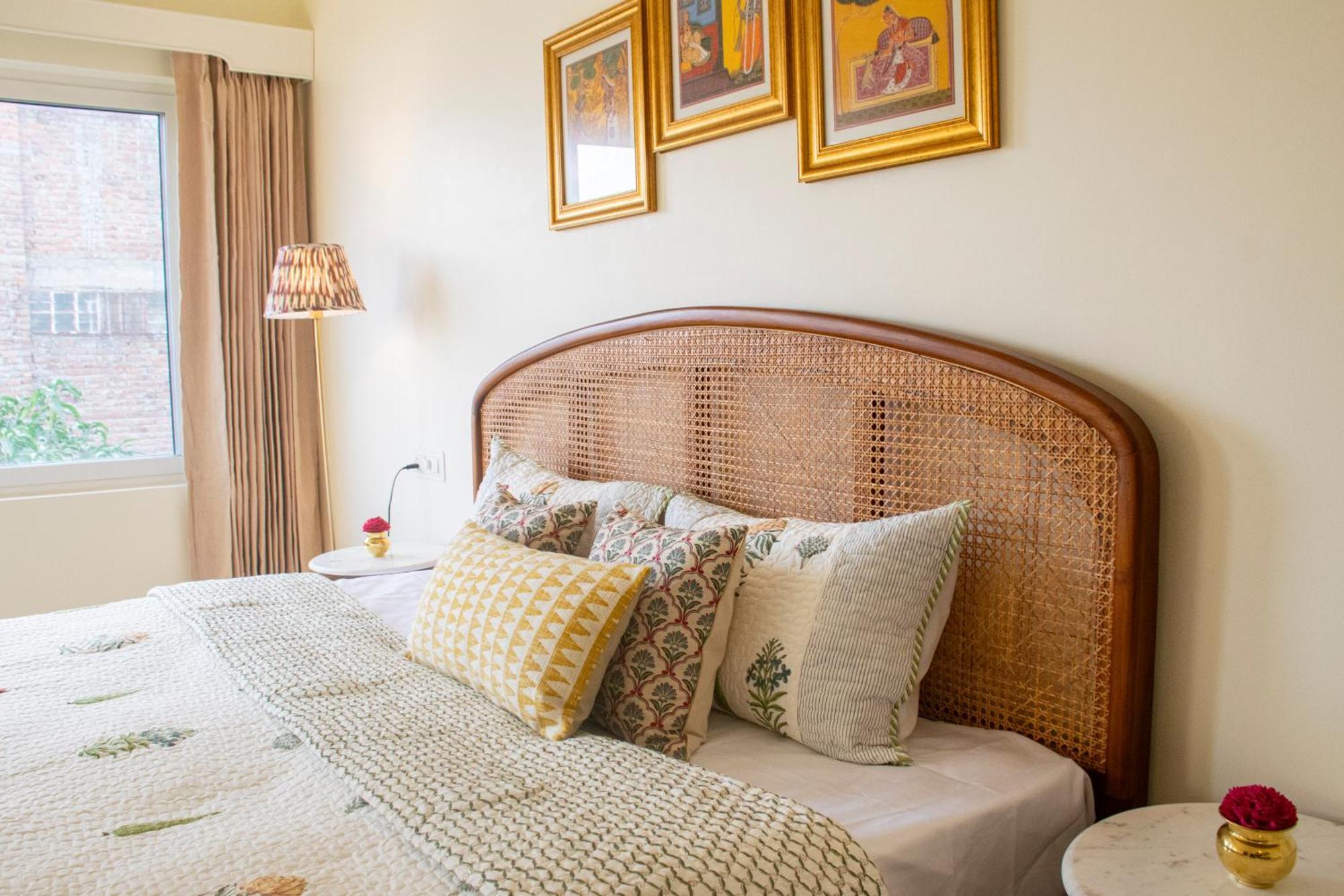 Pushpak Boutique Homestay อุเดเปอร์ ภายนอก รูปภาพ