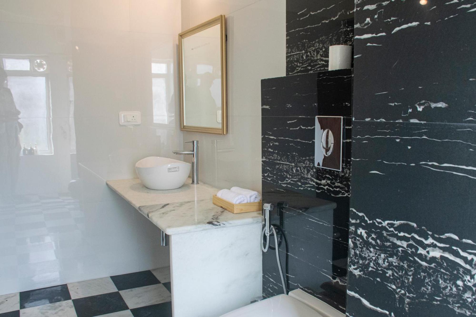 Pushpak Boutique Homestay อุเดเปอร์ ภายนอก รูปภาพ